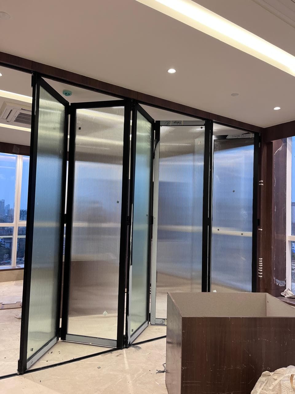 Sliding Folding Glass Partition by Cube Partitions